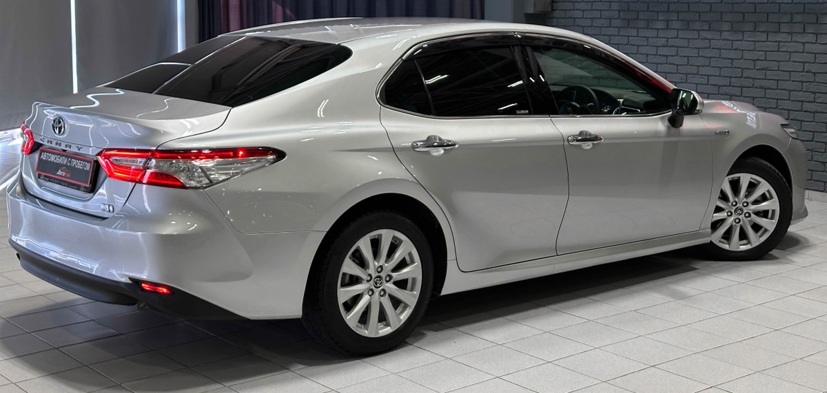 Toyota Camry - фото 7