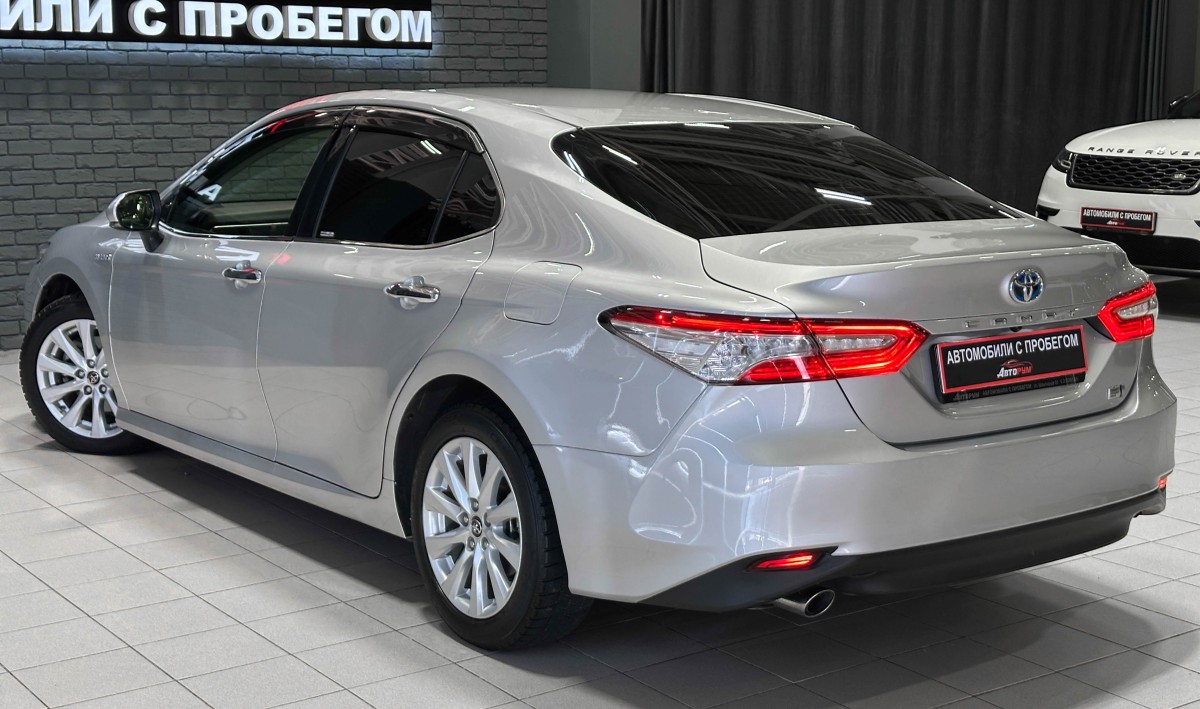 Toyota Camry - фото 9