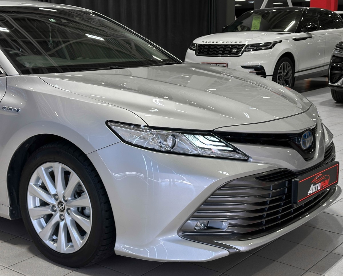 Toyota Camry - фото 4