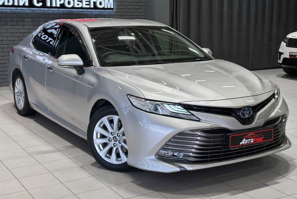Toyota Camry - фото 5