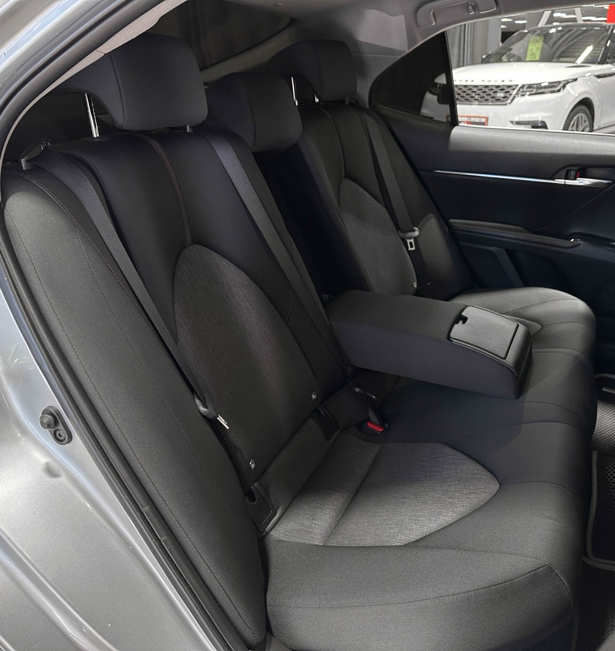 Toyota Camry - фото 13