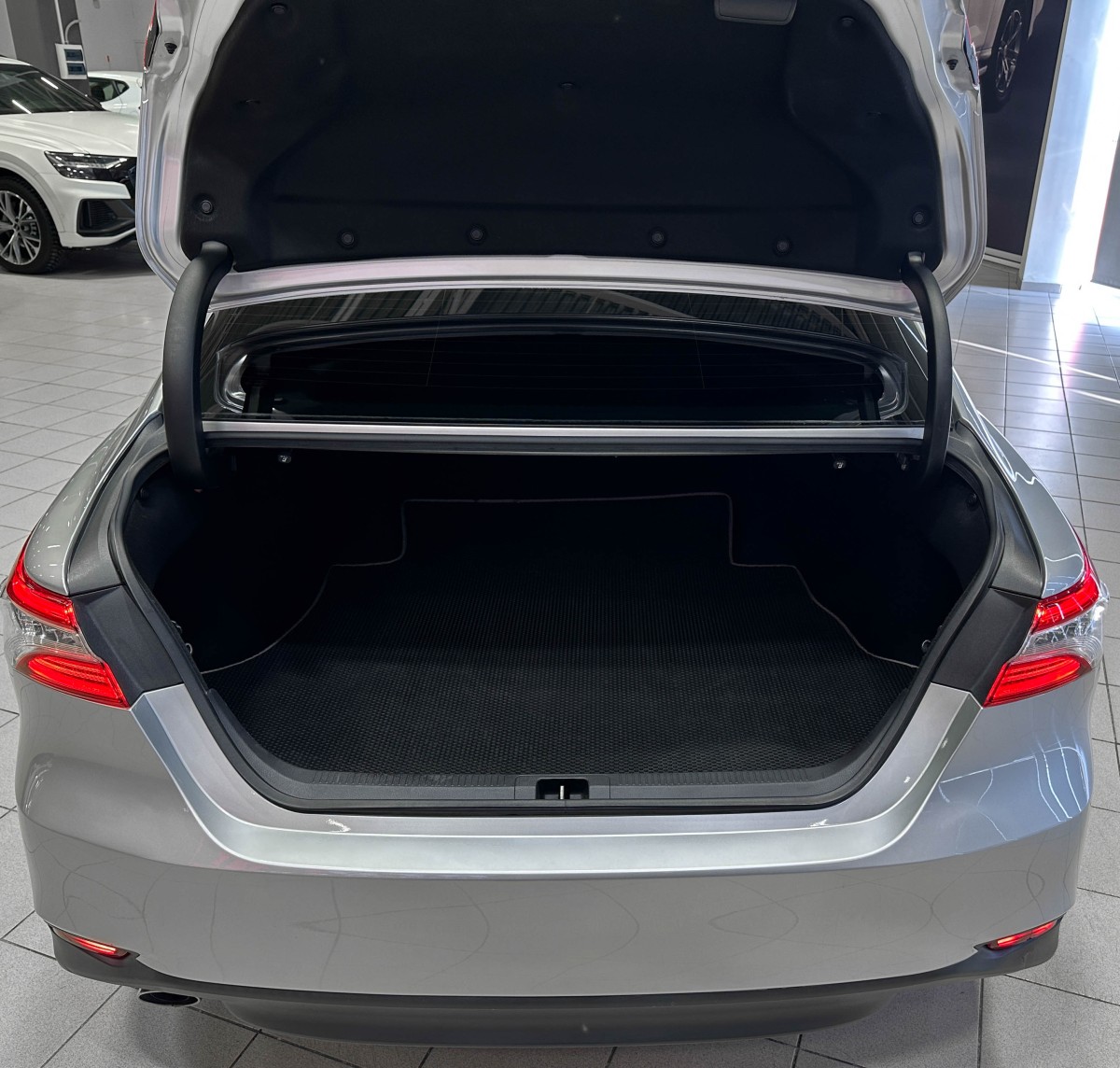 Toyota Camry - фото 14