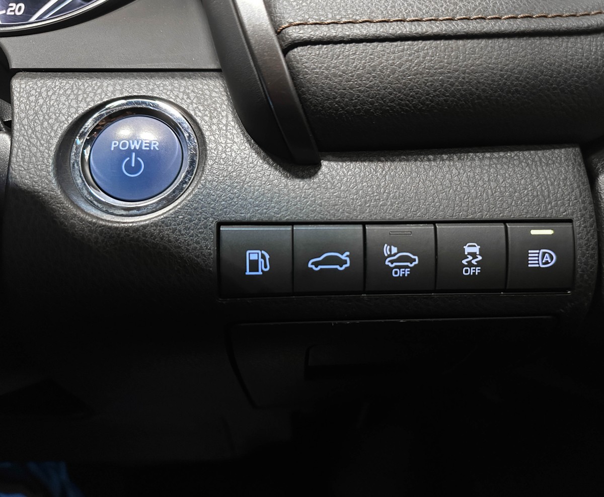 Toyota Camry - фото 19